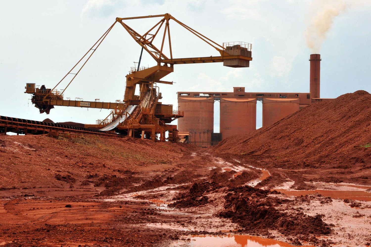 Global Commodity Sourcing & Export Partner – Connecting India, Vietnam, Russia, Guinea & Worldwide Markets